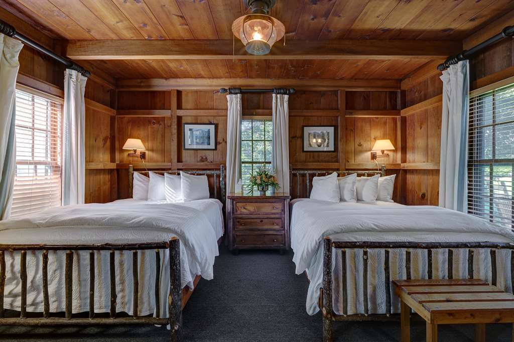 High Hampton Resort Cashiers Room photo