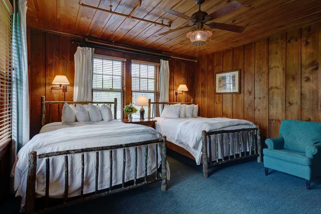 High Hampton Resort Cashiers Room photo